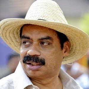 Sathyan Anthikad Biography, Age, Height, Weight, Family, Wife, Children, Facts, Caste, Wiki & More