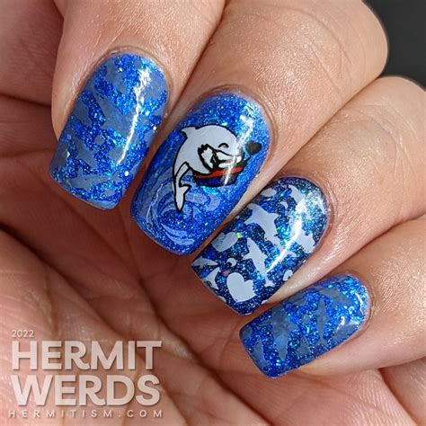 Shark Love - Nail Art - Hermit Werds