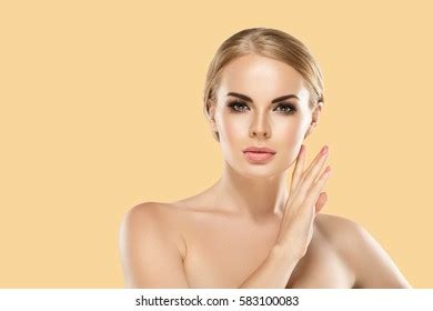 Beautiful Woman Face Close Blonde Hair Stock Photo 583100083 | Shutterstock