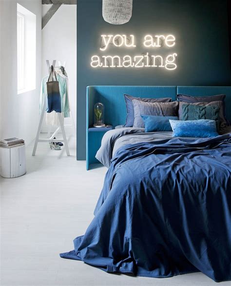 20 Cool Neon Signs For Your Home