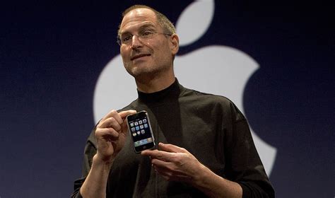 10 anni di iPhone, il prodotto Apple più venduto. Ma le quote di mercato scendono - Wired
