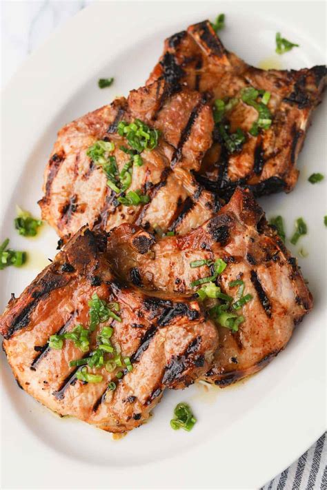 Suon Nuong (Vietnamese Grilled Lemongrass Pork Chops)