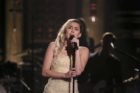 Miley Cyrus Performs ‘The Climb’ & Duet With Adam Sandler In Emotional ...