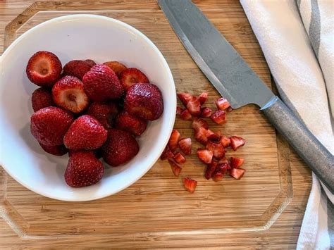 Strawberry Lemon Bars | Foodtalk