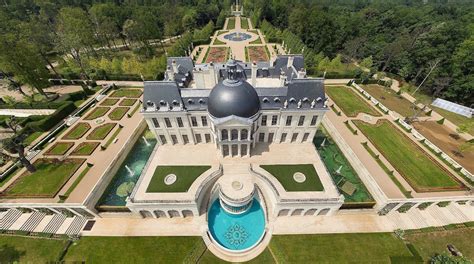 Château Louis XIV: the most expensive castle near Paris