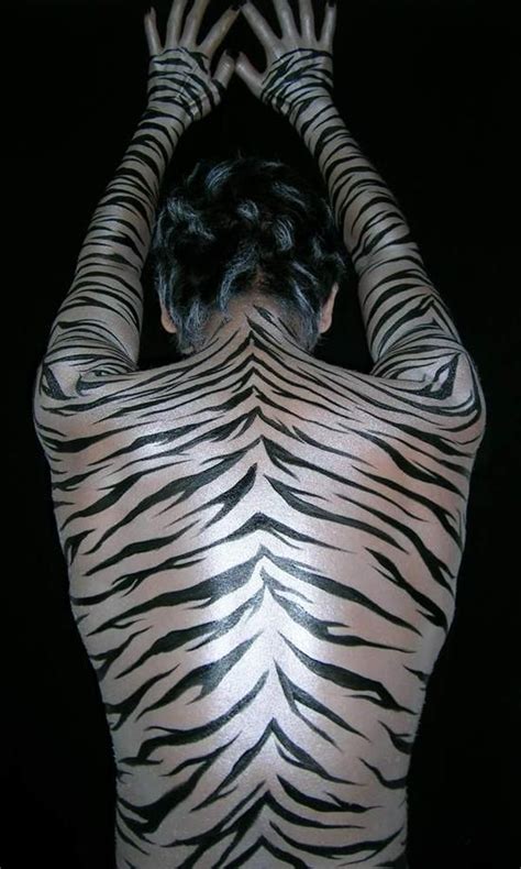 body painting white tiger Tiger Stripe Tattoo, Tiger Stripes, Artwork Painting, White Painting ...