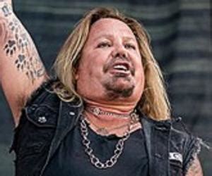 Vince Neil Biography - Facts, Childhood, Family Life & Achievements