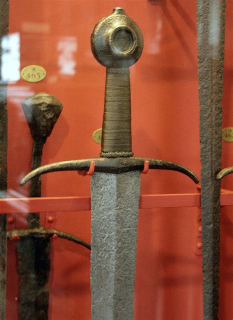 Ethnographic Arms & Armour - Wonderful Material on Swords and Daggers in the Wallace Collection ...