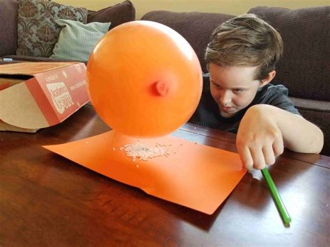 Six Fun Static Electricity Experiments for Science Students - STEM Educati… | Electricity ...