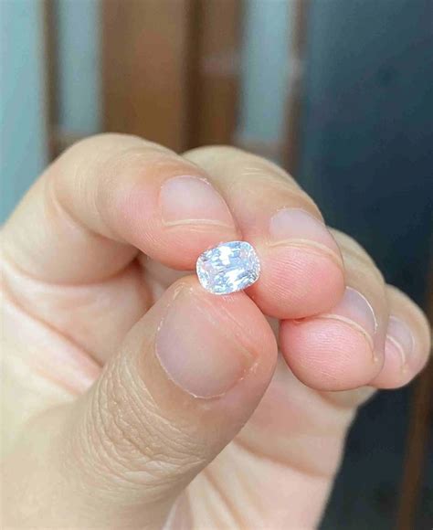 White Sapphire: Meaning, Properties & Uses - Gemstonist