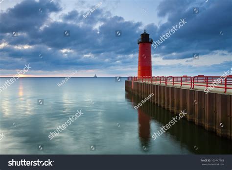 Milwaukee Lighthouse. Image Of The Milwaukee Lighthouse At Sunrise. Stock Photo 103447583 ...