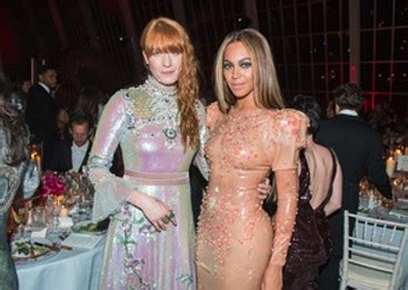 Em entrevista, Florence Welch elogia "LEMONADE" de Beyoncé - Vagalume