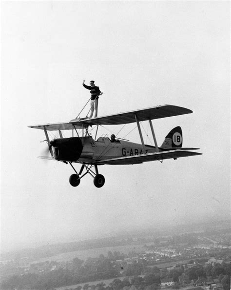 Stunning Photos of the Original Wing Walkers who Defied Death, 1920-1980 - Rare Historical Photos