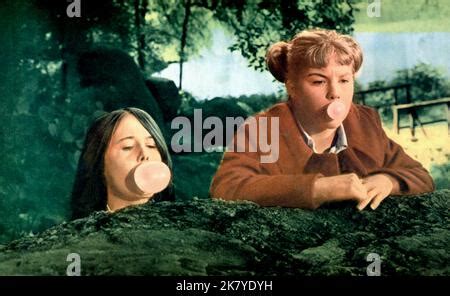 THE WORLD OF HENRY ORIENT, Tippy Walker, 1964 Stock Photo - Alamy