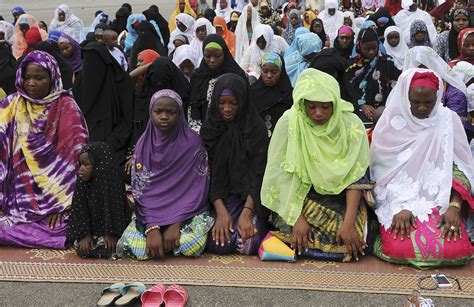 People on the Ivory Coast knelt in prayer for Eid al-Adha. | Muslims Across the Globe Gather For ...