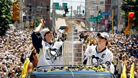 Thousands line streets at Penguins' Cup parade - Sports Illustrated