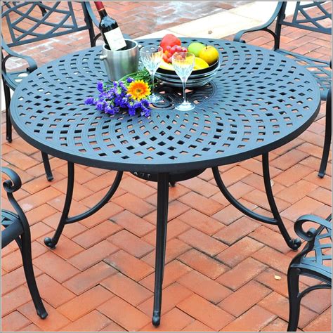 Round Plastic Patio Table With Removable Legs - Patios : Home ...