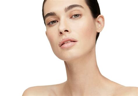 Barcode lip: how to prevent and get rid of it | mesoestetic® magazine International