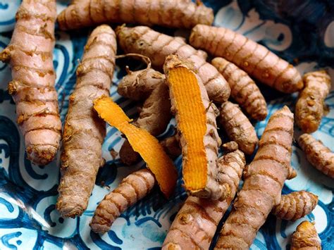 Turmeric for cholesterol: Effects and other health benefits