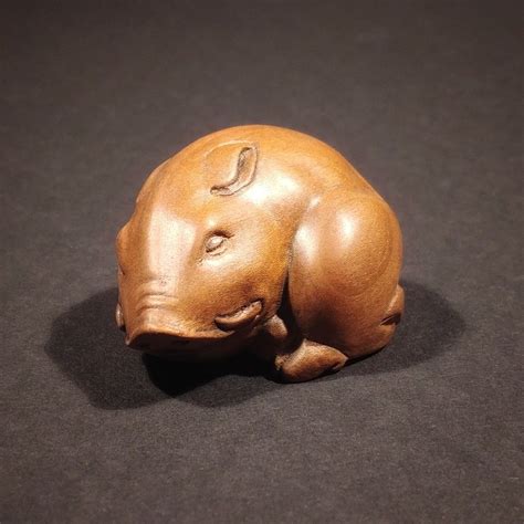 Contemporary netsuke carving | Netsuke, Carving, Japanese art