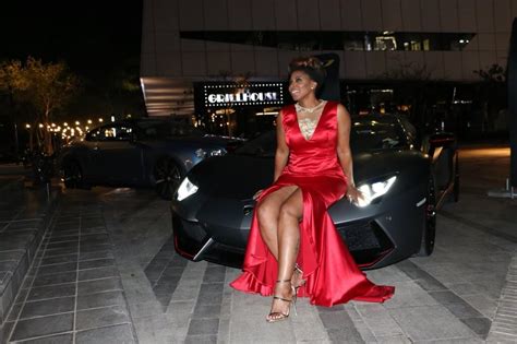 Penny Lebyane flaunts her curves in photo shoot