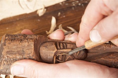 Is Oak Good For Wood Carving? - The Habit of Woodworking