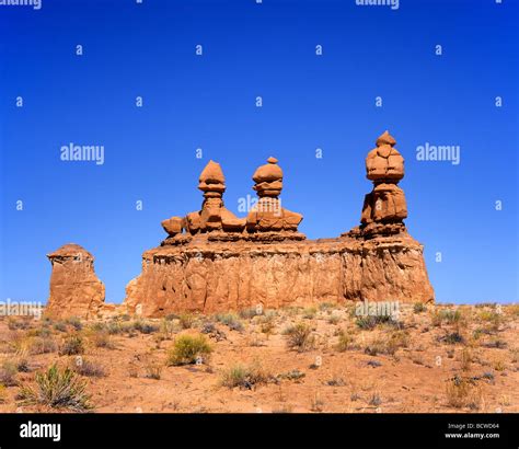 Three sisters rocks hi-res stock photography and images - Alamy