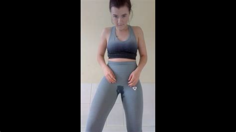 [Female] MinxyCee - Peeing in gym leggings after sweaty workout - Video links and uploads - OmoOrg