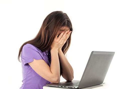 Eyestrain (Asthenopia): Causes, Symptoms, Diagnosis And Treatment - Boldsky.com