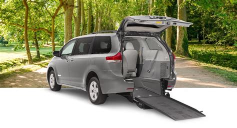 BraunAbility Toyota Sienna Rear Entry Wheelchair Accessible Vehicle in Alabama Alabama | Griffin ...