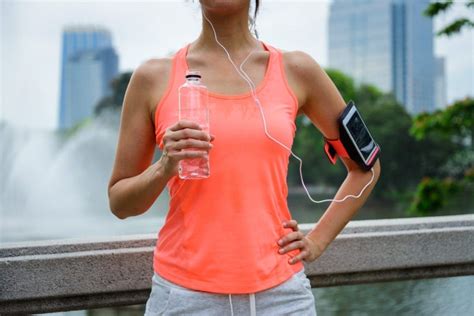 Hydration for Athletes - familydoctor.org - https://enterblogger.com