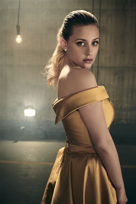 Lili Reinhart : r/gentlemanboners