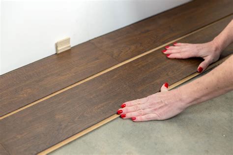 How To Install Laminate Flooring With Uneven Walls | Floor Roma