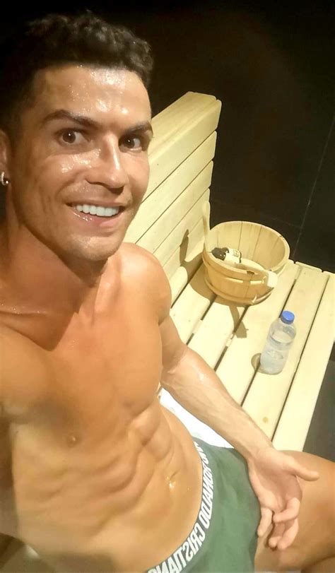 Pin by José Plascencia on Cr7 the best🇵🇹 | Cristiano ronaldo shirtless, Ronaldo shirtless ...