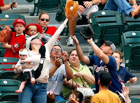 Virginia supermom Tiffany Goodwin's amazing foul ball snag all instinct, she says - ESPN