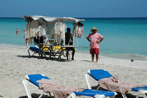 Cat's Whisper: Sizzling Cuban beaches - July 2008