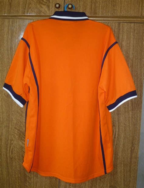 Southend United 2000-01 Away Kit