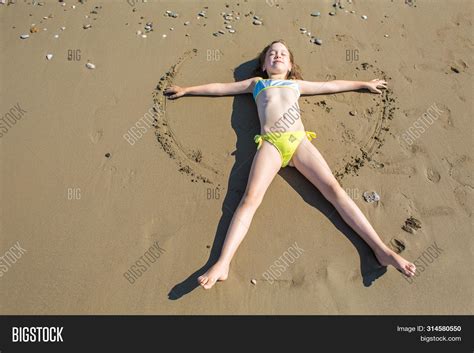 Little Girl, Closing Image & Photo (Free Trial) | Bigstock