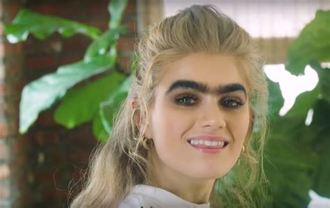 Model with unibrow who went viral discusses changing beauty norms ...