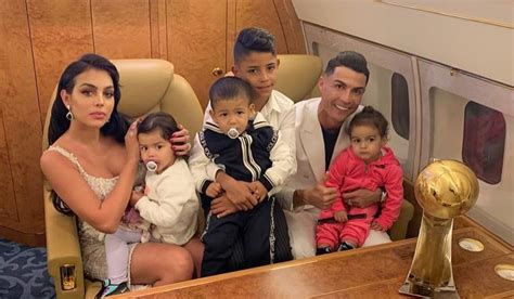 Coronavírus atinge família do craque português Cristiano Ronaldo