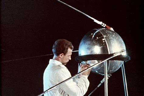 Sputnik 1, Earth's First Artificial Satellite in Photos | Space