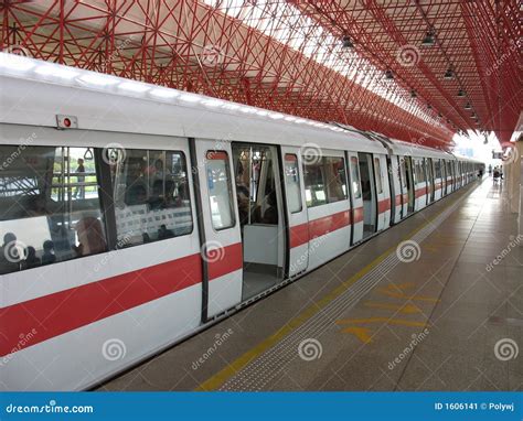 Singapore MRT Train stock image. Image of rapid, mover - 1606141