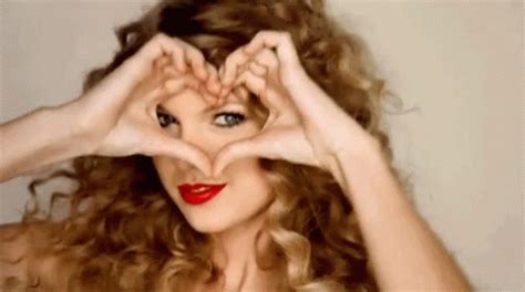 Heart Hands Taylor Swift GIF - Heart Hands Taylor Swift - Discover & Share GIFs