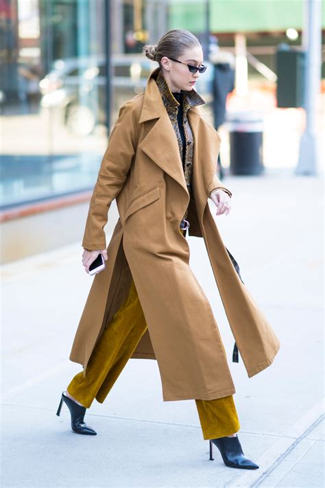 Why Gigi Hadid’s Trench Is the Perfect Transitional Coat | Vogue