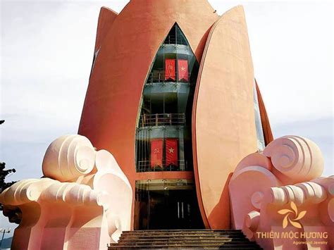 Tìm hiểu Lịch sử và kiến trúc Tháp Trầm Hương ở Nha Trang
