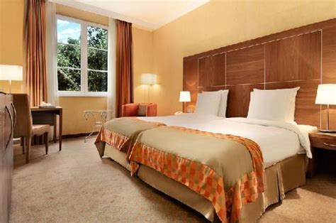 Hilton Imperial Dubrovnik Twin Guestroom - Picture of Hilton Imperial Dubrovnik, Dubrovnik ...