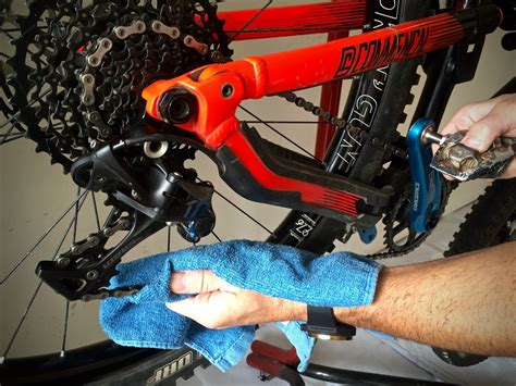 How To Lube Your Bike Chain: A Beginner's Guide - Singletracks Mountain ...