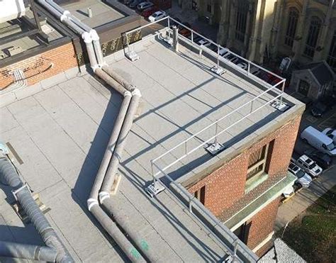 Roof Guardrail Weight Capacity and Safety Guidelines