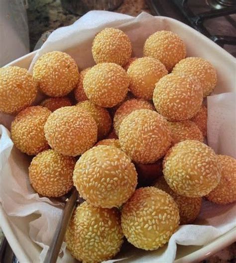 12 Most Wanted Indonesian Traditional Snacks, You Should Know! | Flokq