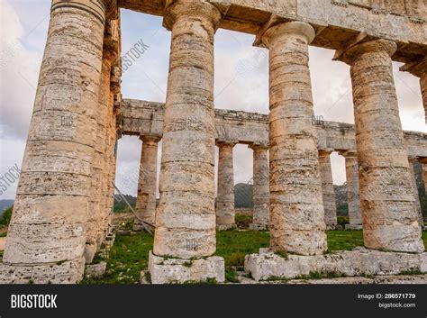 Doric Columns Greek Image & Photo (Free Trial) | Bigstock